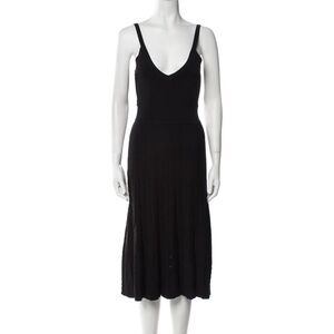Alexis
Plunge Neckline Midi Length Dress